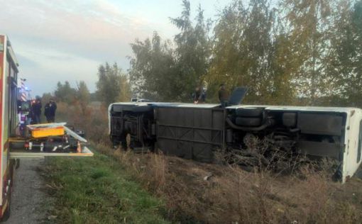 В Полтавской области перевернулся автобус: пострадали 11 человек