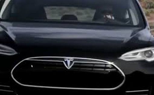 Tesla отзывает сотни тысяч автомобилей