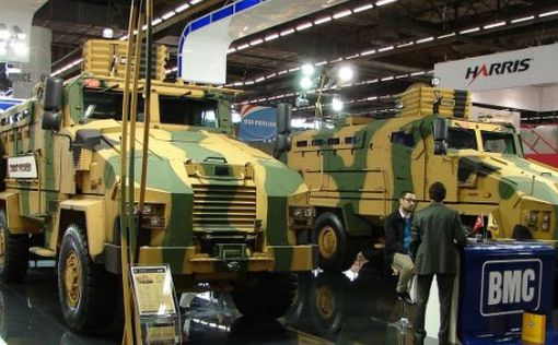 Украина получила партию новых турецких бронетранспортеров Kirpi