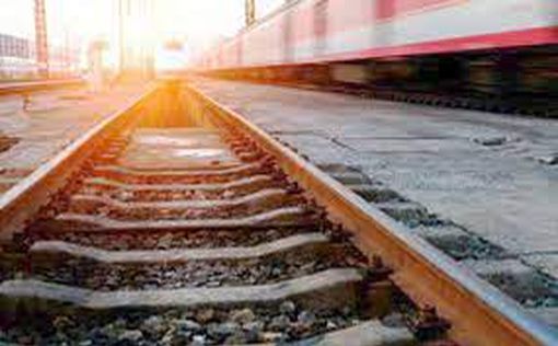 Венгрия вновь отменила поезда в Украину: названа причина