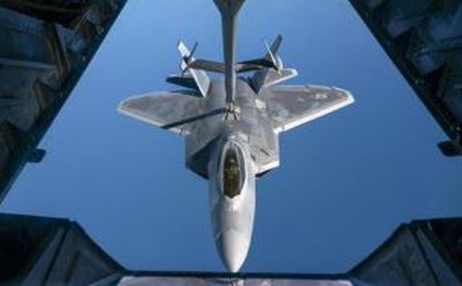 США перебрасывают из Аляски в Польшу F-22
