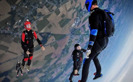 Найшвидший безмоторний вид спорту на Землі - skydiving