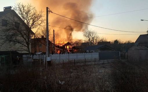 "Нет ни дома, ни офиса": в Киеве снаряд разрушил жилье музыкального продюсера