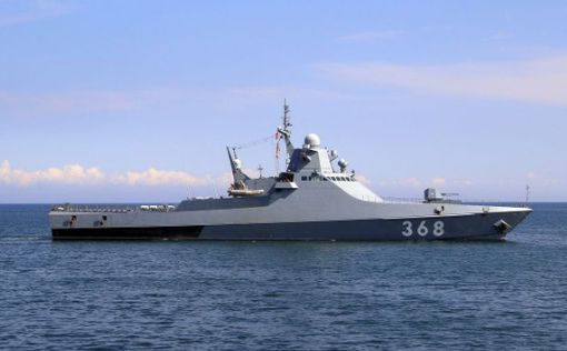 Силы обороны нанесли удар по двум российских кораблям в Черном море. Видео боя