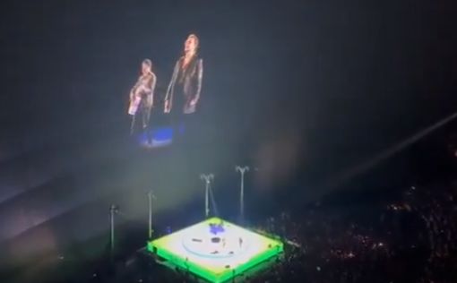 Фронтмен U2 на концерті в США згадав про Навальне