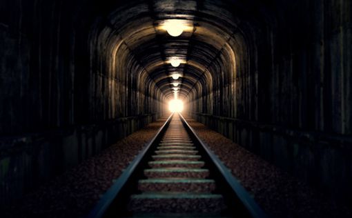 Закрыт самый длинный железнодорожный тоннель в мире: что произошло