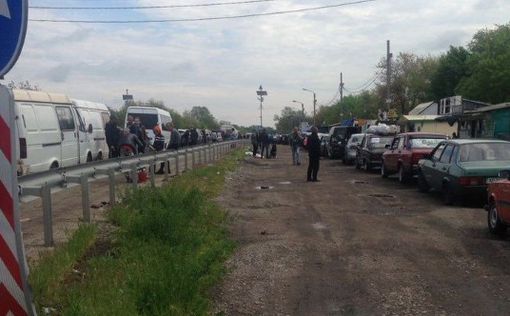 Россияне заблокировали дорогу на Запорожье: скопилось сотни машин