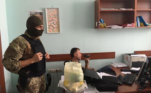 В Харькове задержали чиновников-взяточников (фото)