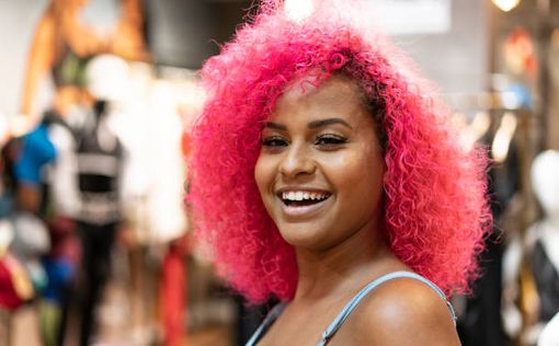Бьюти-тренд модниц - розовые волосы: окрашивание и уход