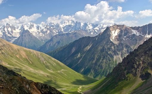 СМИ: На Кавказе погибли украинские альпинисты