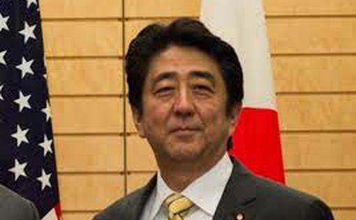 Экс-премьер Японии серьезно ранен в результате покушения
