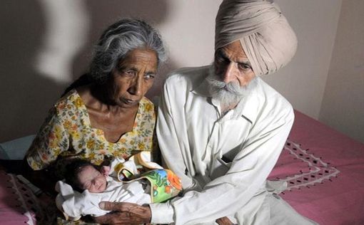 В Индии 70-летняя женщина родила первенца
