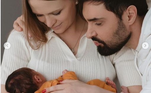 Виталий Козловский показал ФОТО жены и новорожденного сына
