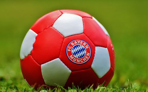Футбол: "Бавария" расторгла сделку с Катаром под давлением болельщиков