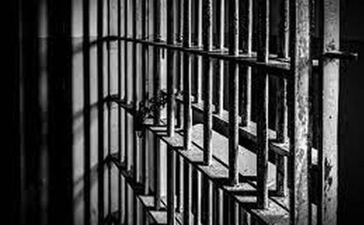 Надзирательница арестована за секс с заключенным в камере