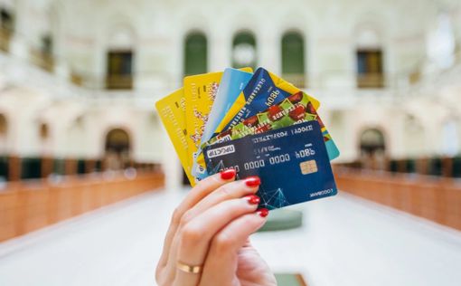 В НБУ назвали средний чек по платежным карточкам