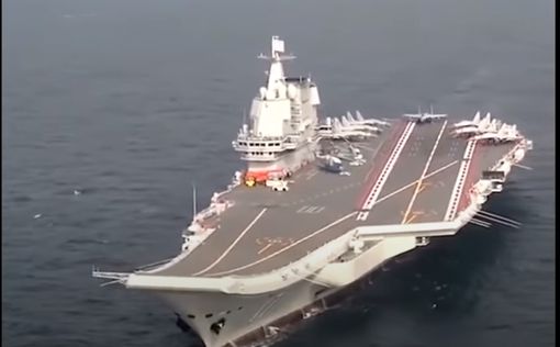 Китайский авианосец пересек Тайваньский пролив