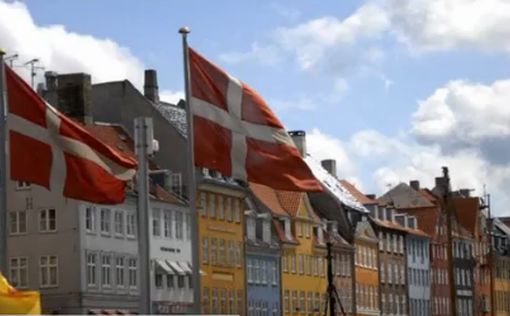 Главу военной разведки Дании уличили в слежке