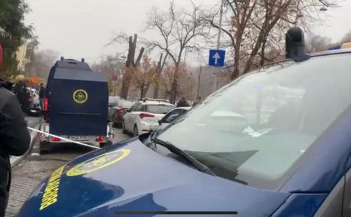 В посольстве Украины в Румынии нашли два подозрительных конверта