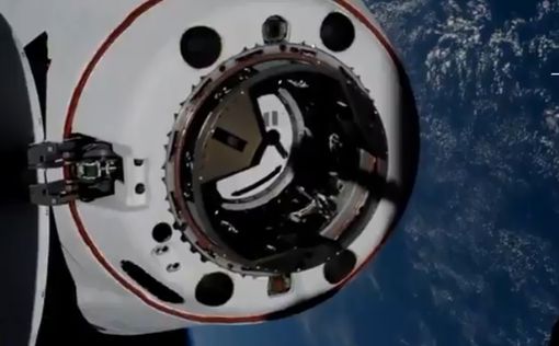 Crew Dragon пристыковался к МКС: видео