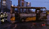 В Киеве сгорела маршрутка. Фото | Фото 1