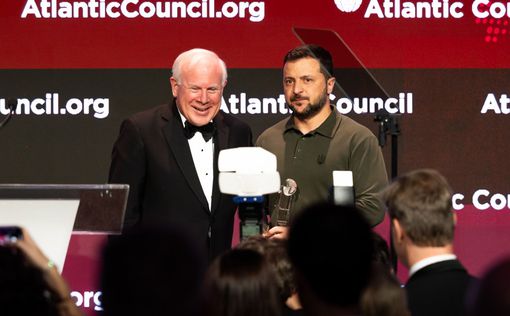 Зеленському в Нью-Йорку вручили премію Atlantic Council Global Citizen Awards | Фото: http://president.gov.ua