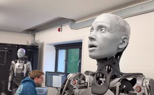 В Британии собрали робота с реалистичной мимикой