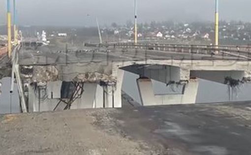 На Антоновском мосту взорваны два пролета: видео