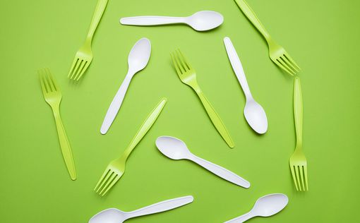 В Україні можуть заборонити все пластикове - посуд, вушні палички, лотки: список | Фото: pixabay.com