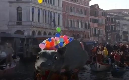Венецианский карнавал возглавила гигантская крыса