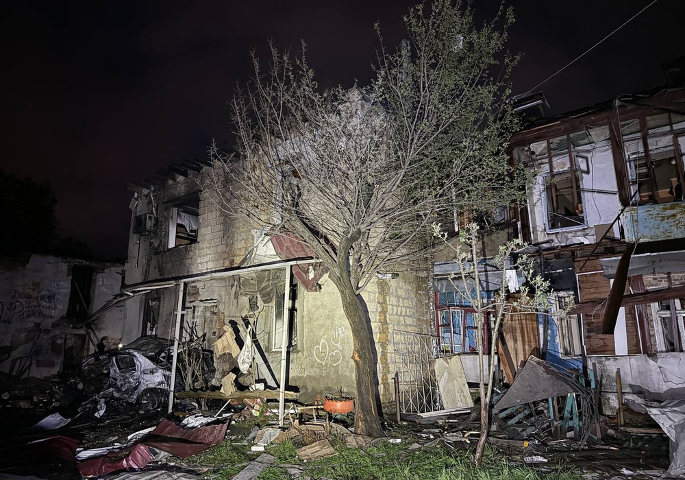 Ночная атака РФ: в Одессе – пожар в жилых домах, есть пострадавшие. Фото